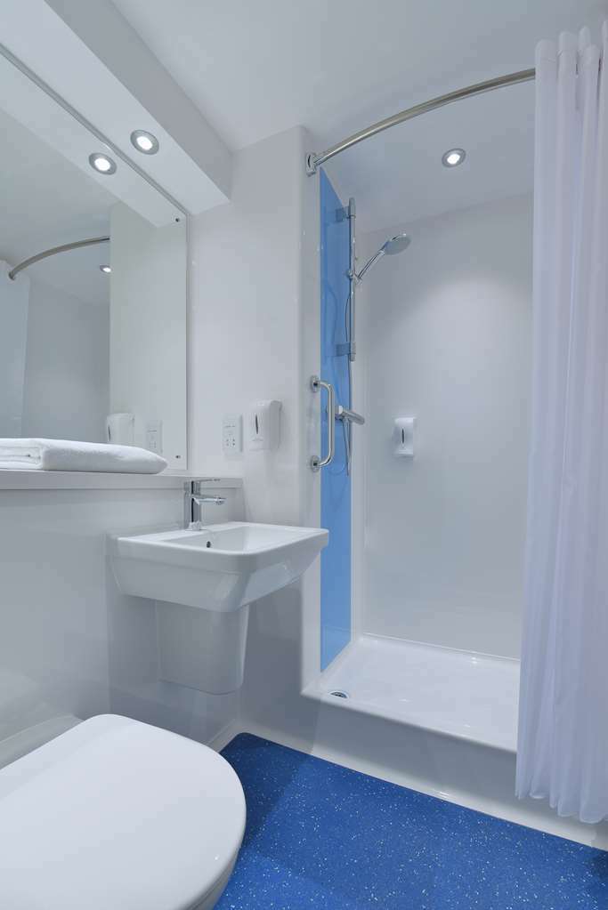 Travelodge Liverpool Stonedale Park Стая снимка