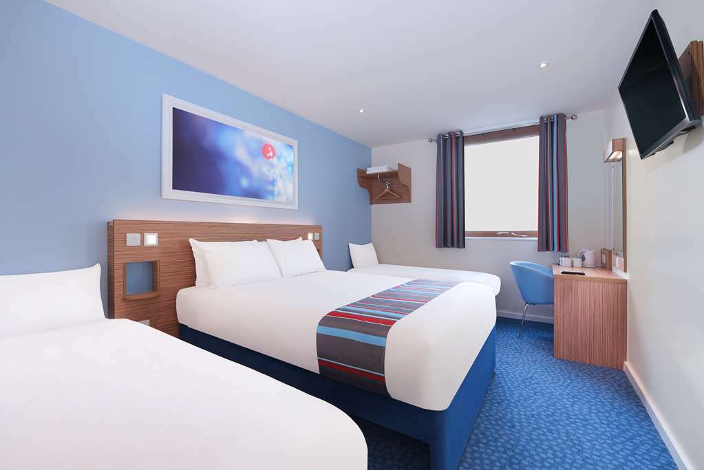 Travelodge Liverpool Stonedale Park Стая снимка