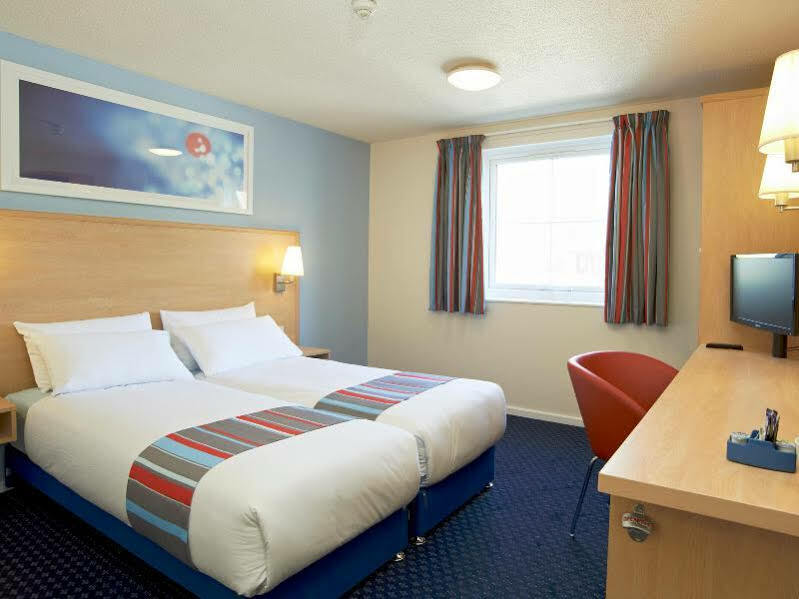 Travelodge Liverpool Stonedale Park Екстериор снимка