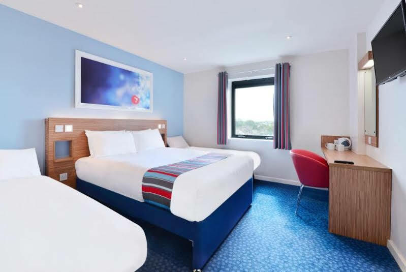Travelodge Liverpool Stonedale Park Екстериор снимка